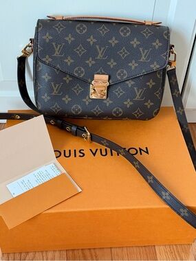Louis Vuitton Pochette Metis Monogram Crossbody Bag